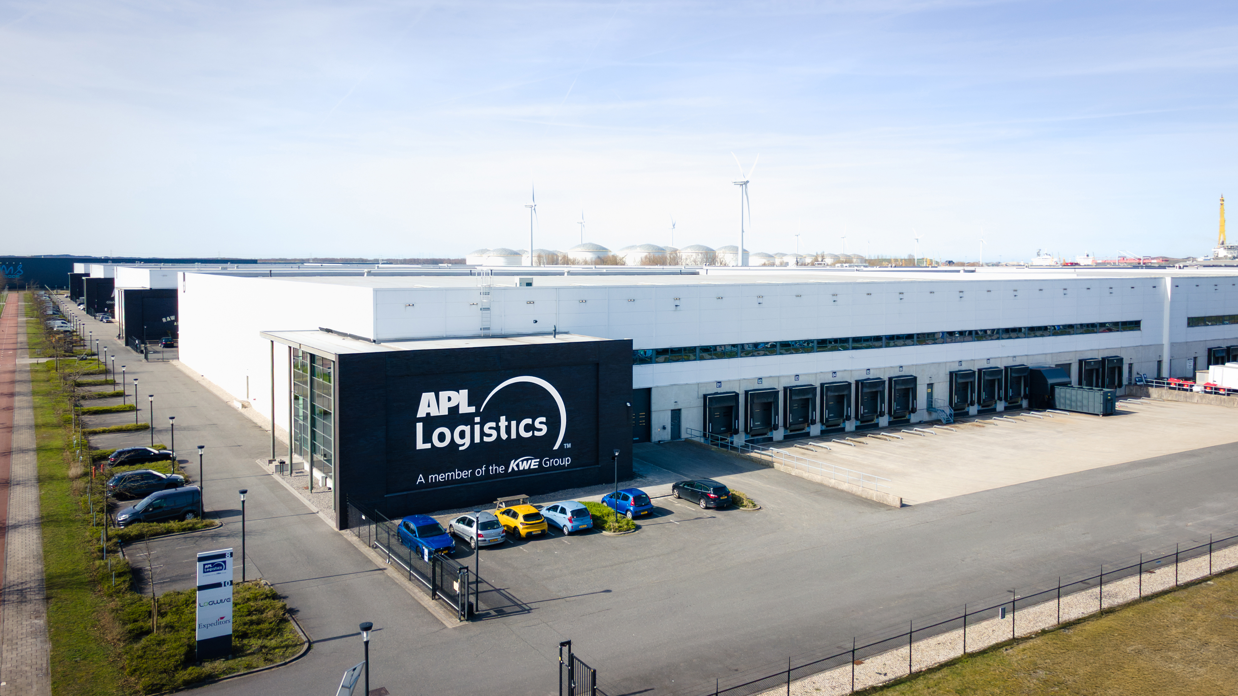Delin Property Signs APL Logistics for Atlas Park Warehouse in Port of Amsterdam Hub